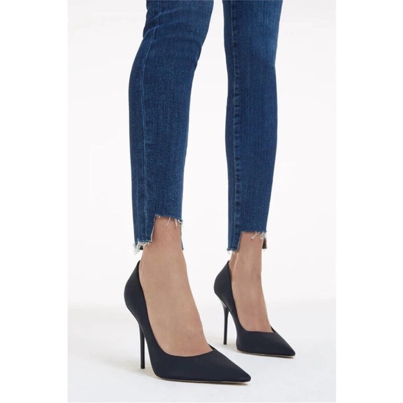 NWT Good American Good Waist Step Hem Jeans Size 10/30 - Picture 4 of 5